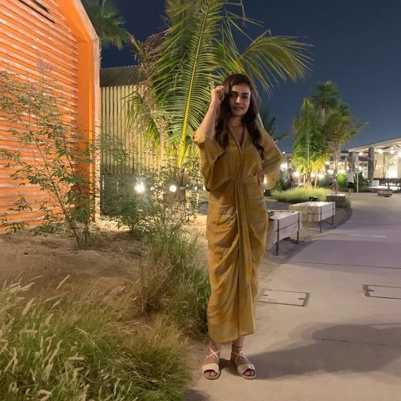 Mustard colored dress - Picture 5 of 5